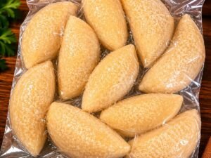 Mini risoles de carne ou pizza 10 unidades